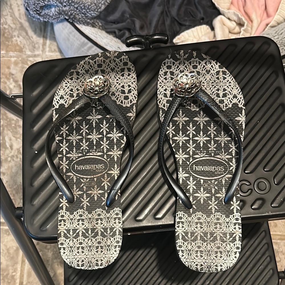 Havaianas Black & White Lace-Print Slim Sandals